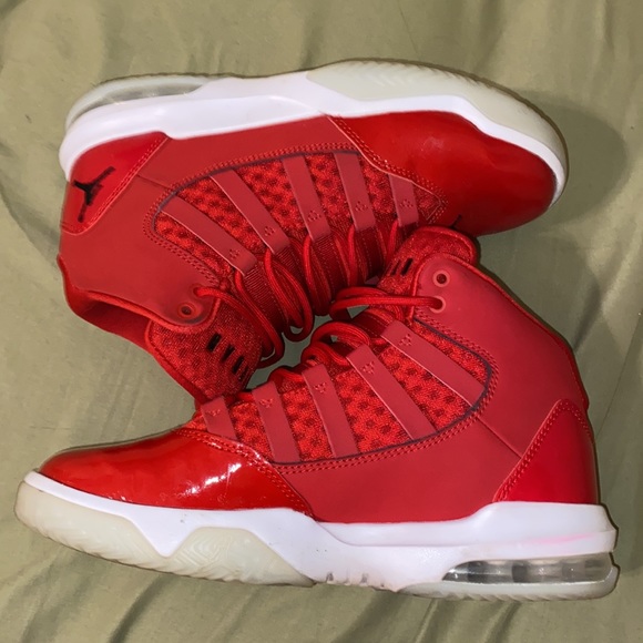 jordan max aura (GS) gym red/black-white-ice - Picture 3 of 5